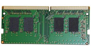 MICRON MTA8ATF2G64HZ-3G2F1 RAM Memory Module, 16 GB, 3.2 GHz, PC4-3200, 260-Pin DDR4 SDRAM SO-DIMM, Notebook SODIMM